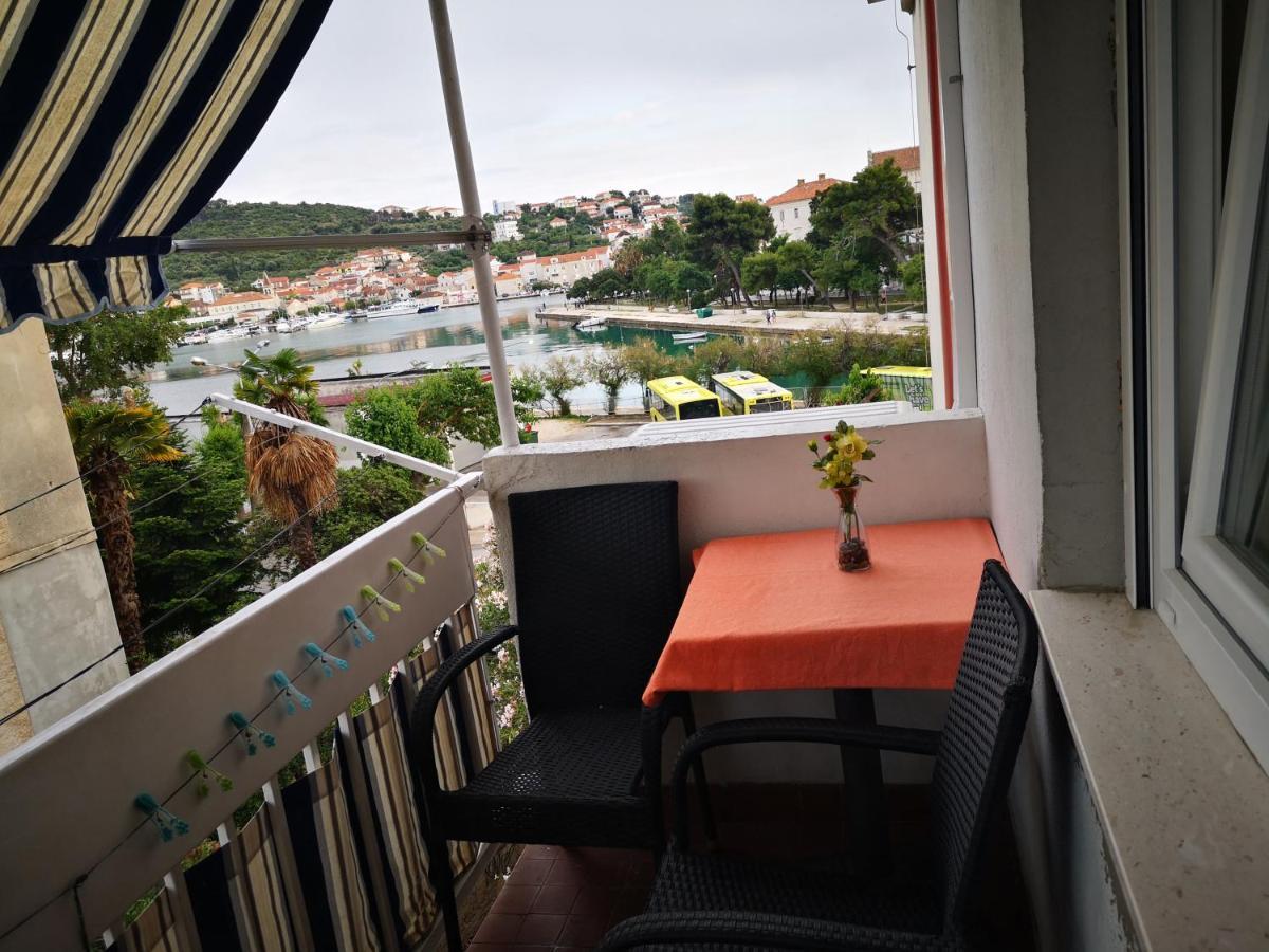 Apartman Petrovic City Center Trogir Exterior foto